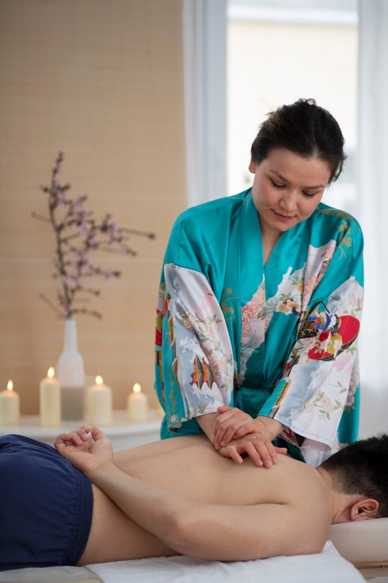 Lomi Lomi Massage at Laguna Global spa in Dubai
